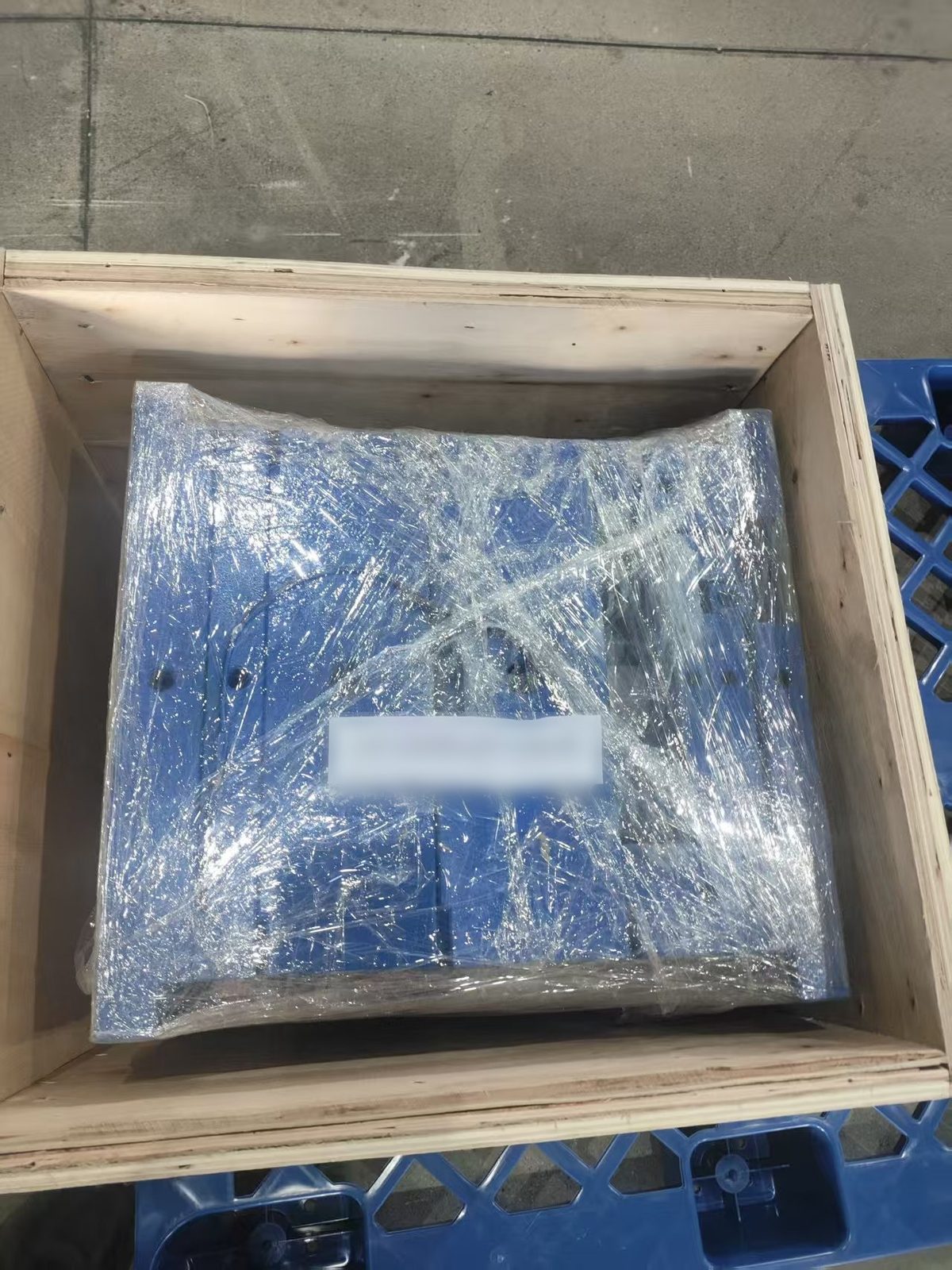 Automotive panel mould, cavity side