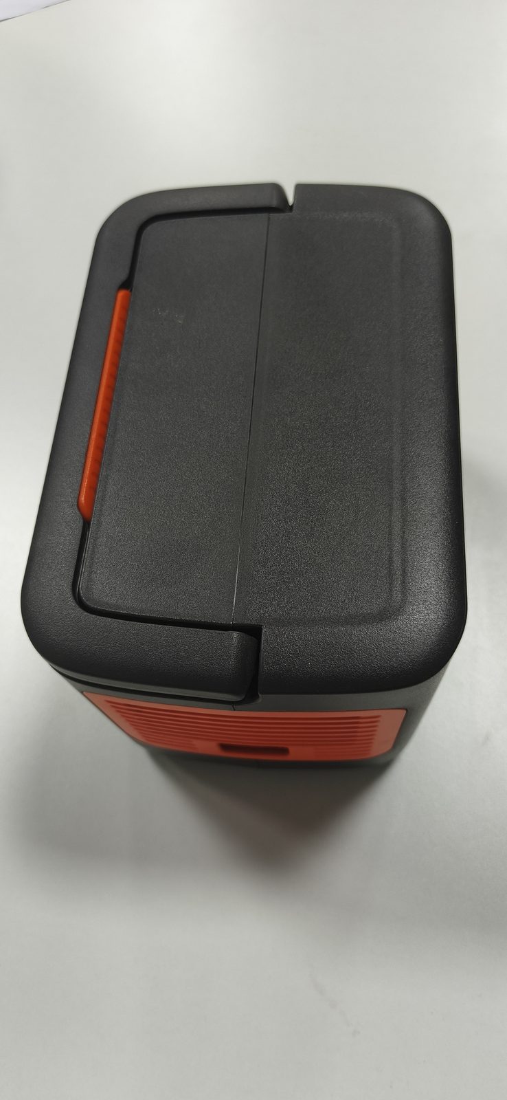 Energy storage housing, detail of the textured surface