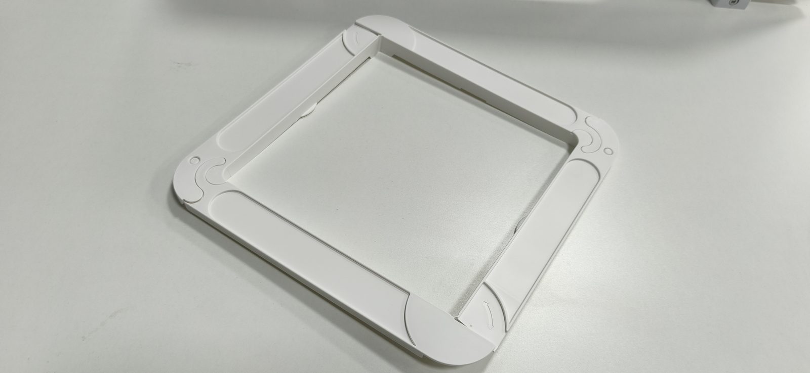 Purifier filter support bracket, detail